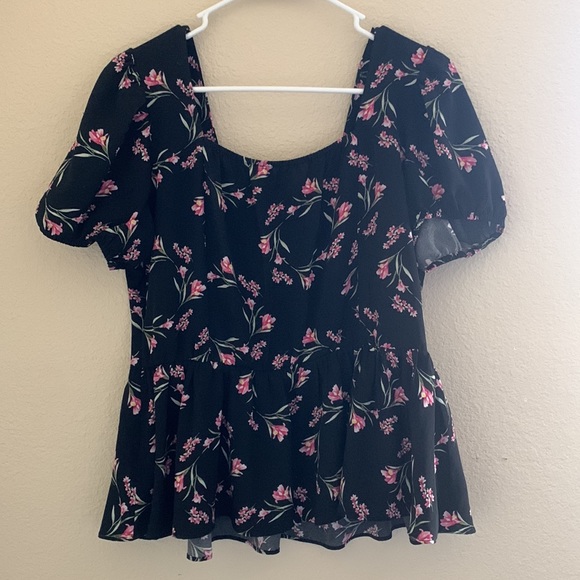 Puff sleeve peplum top - Picture 4 of 4